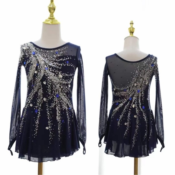 New Figure Skating Dress Size 10 (5~8T) with Hair Scrunchies (120~130cm) - Picture 2 of 12